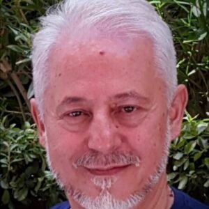 Profile photo of Andrés Echaves Larrú